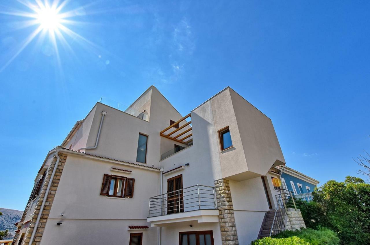 Apartments Villa Laura Pag Town Exterior foto